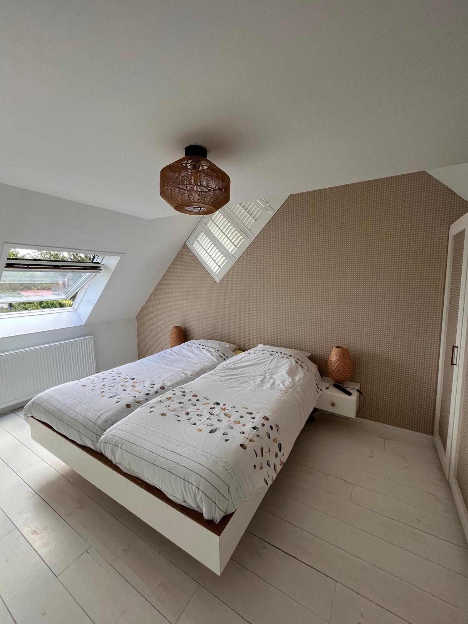 Cosy Vacation Home With Large Fenced Garden بروينسي المظهر الخارجي الصورة