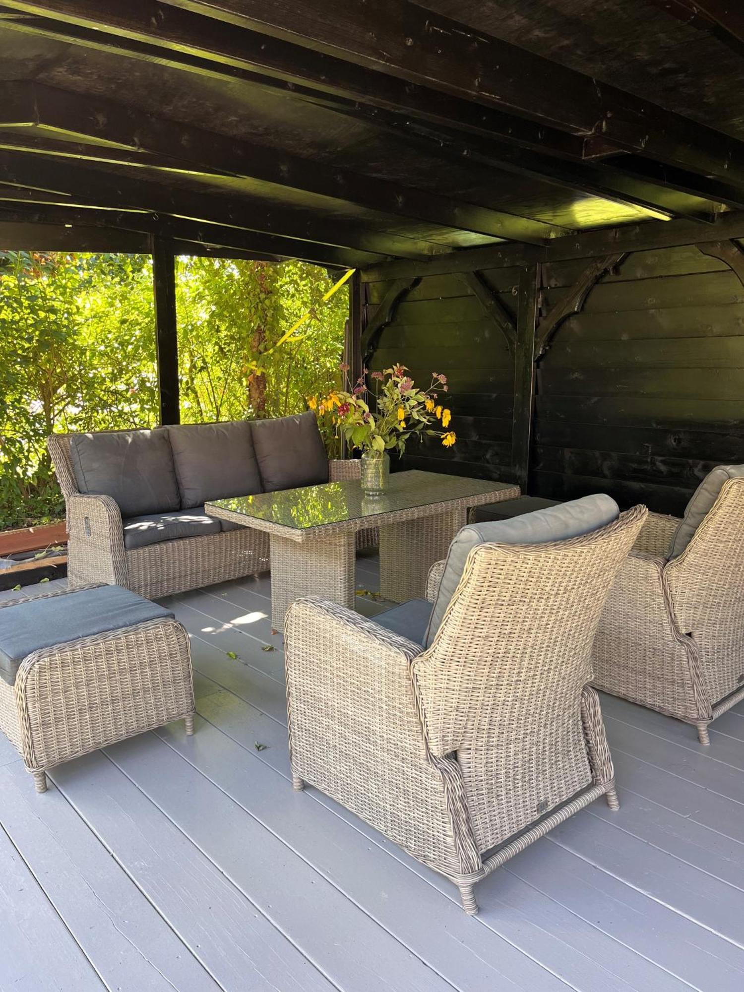 Cosy Vacation Home With Large Fenced Garden بروينسي المظهر الخارجي الصورة